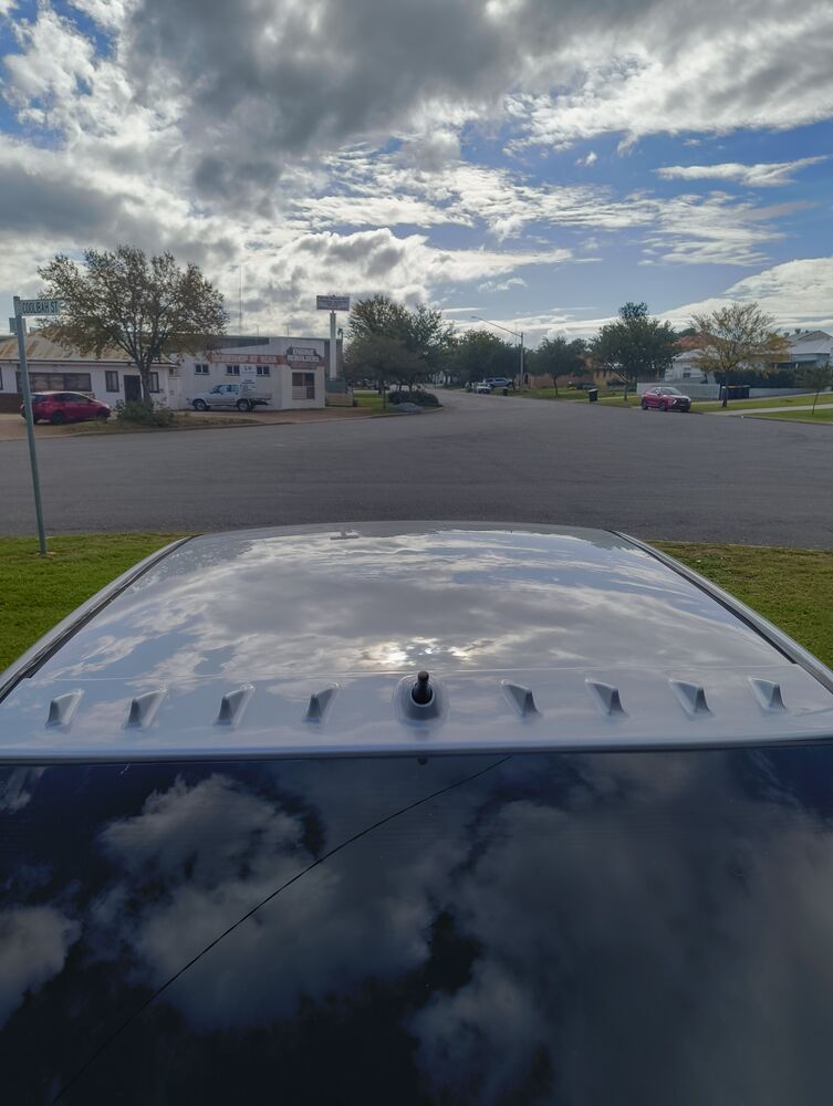 Roof from rear — replica MR vortex generators along the trailing edge